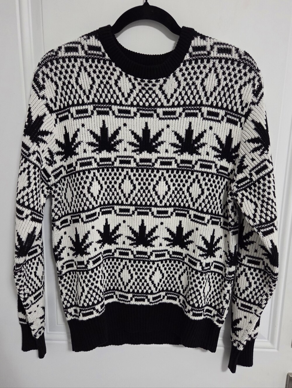 NWT - Huf Unisex Apres Sweater - Men Size S/Women Size M